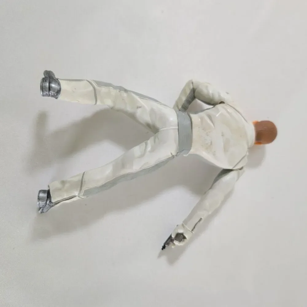 2001 Hasbro Planet of the Apes Leo Davidson Figure Helmet Weapon Loose